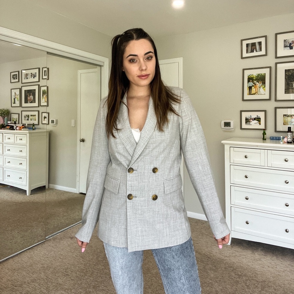 Excellent condition, gray blazer size small